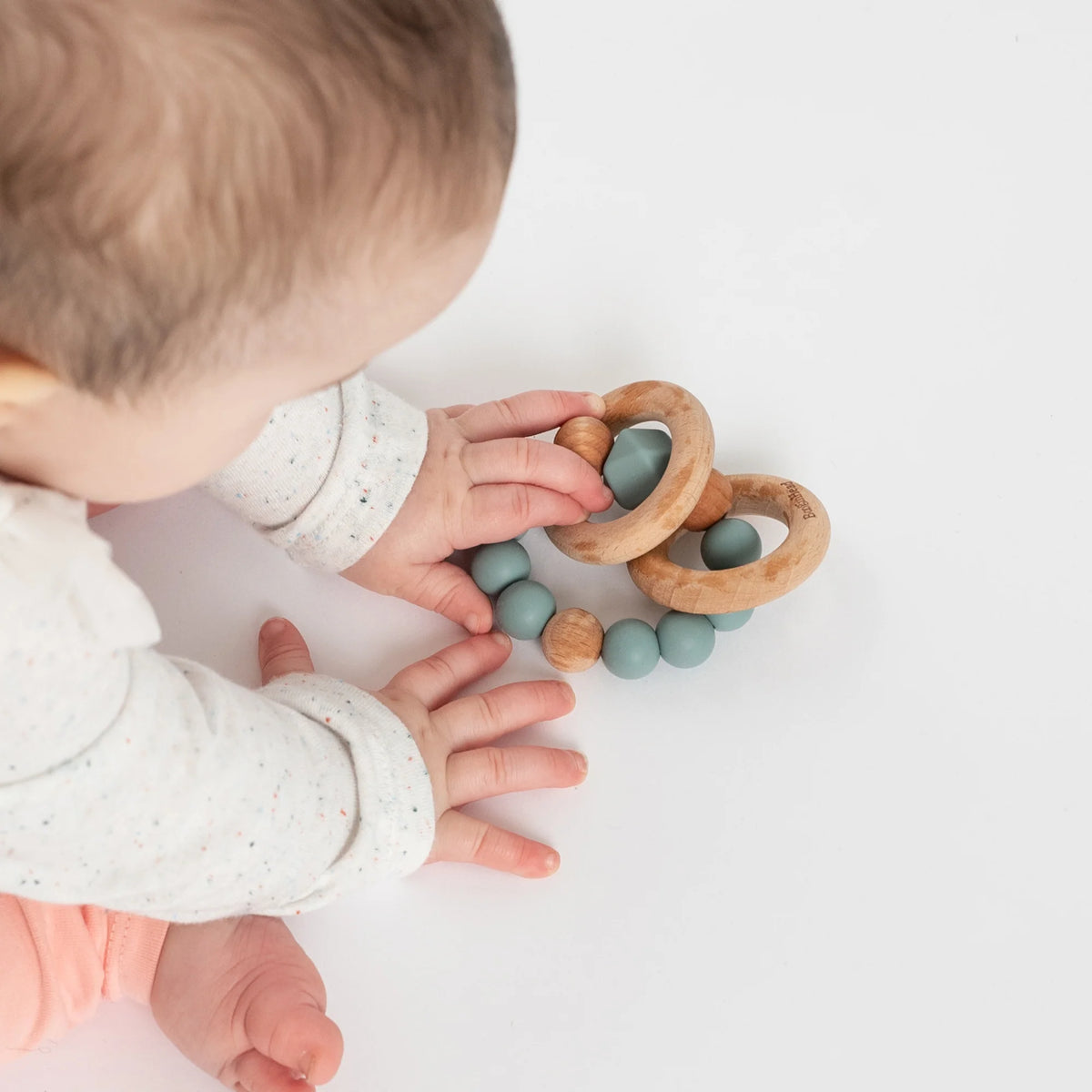 BOOGINHEAD BEADED SILICONE & WOOD TEETHER RINGS GREY BLUE