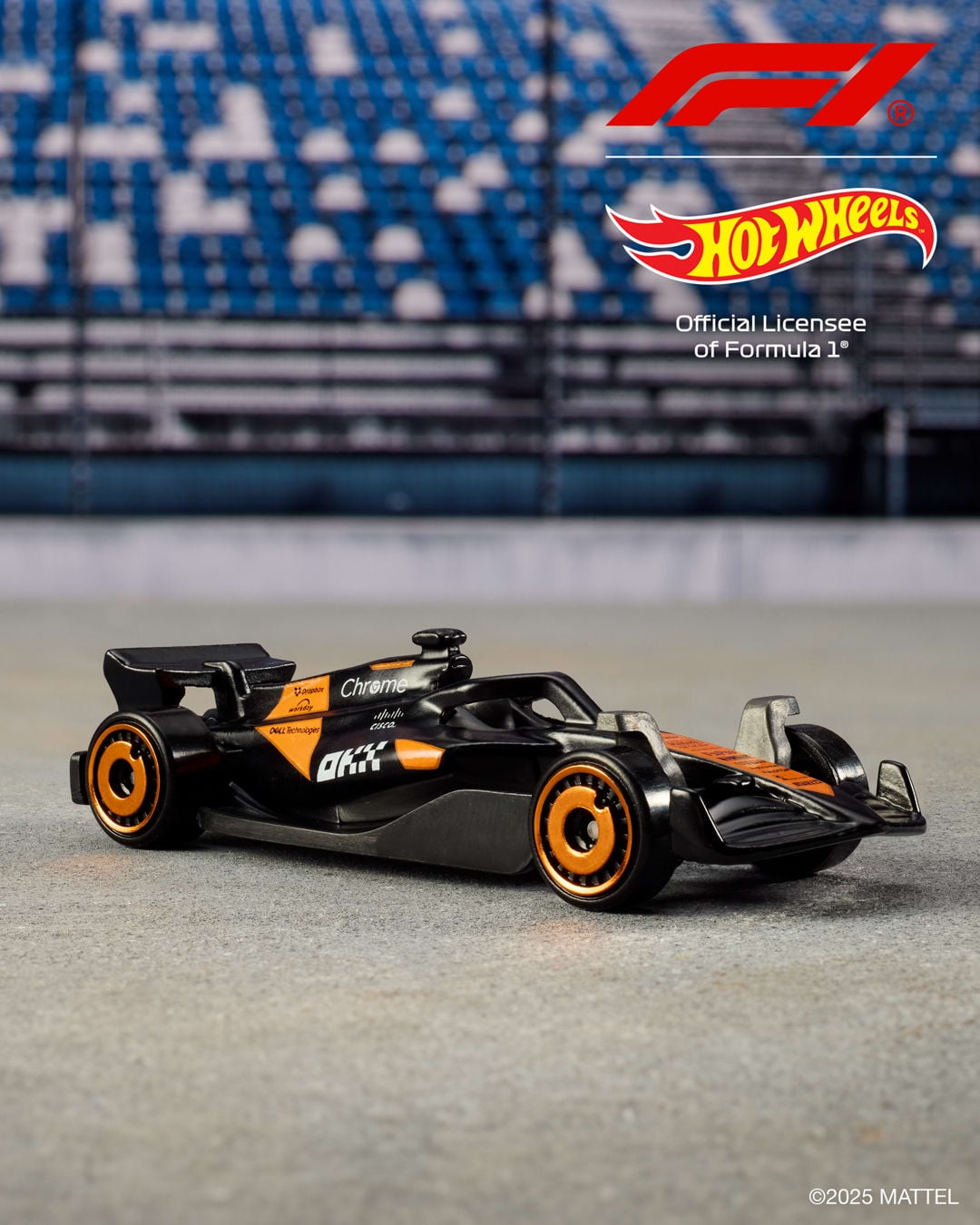 Hot Wheels 5-Pack Race Team, Set of 5 Formula 1-Themed 1:64 Scale Die-Cast Toy Cars