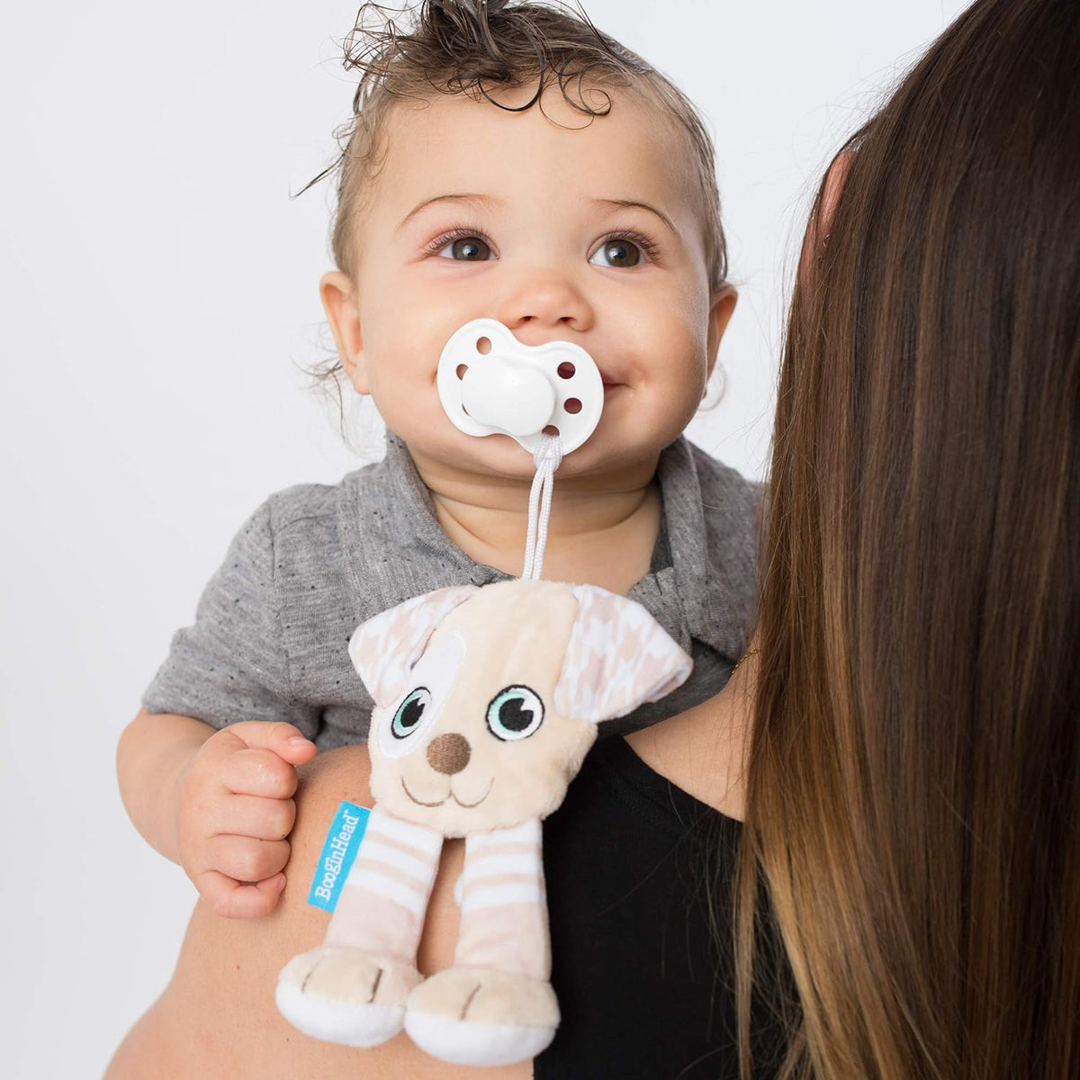 BooginHead Pacifier Holder Stuffed Animal and Baby Pacifier Clip, Brown Puppy