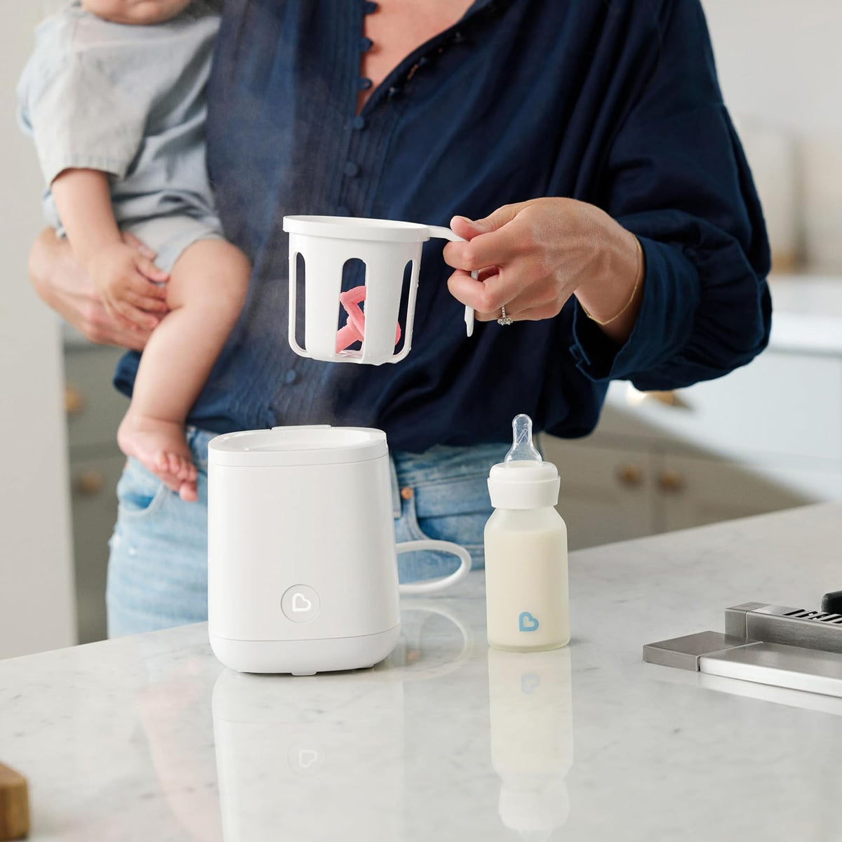 Munchkin Fast Baby Bottle Warmer and Sterilizer - Warms in 60 Seconds