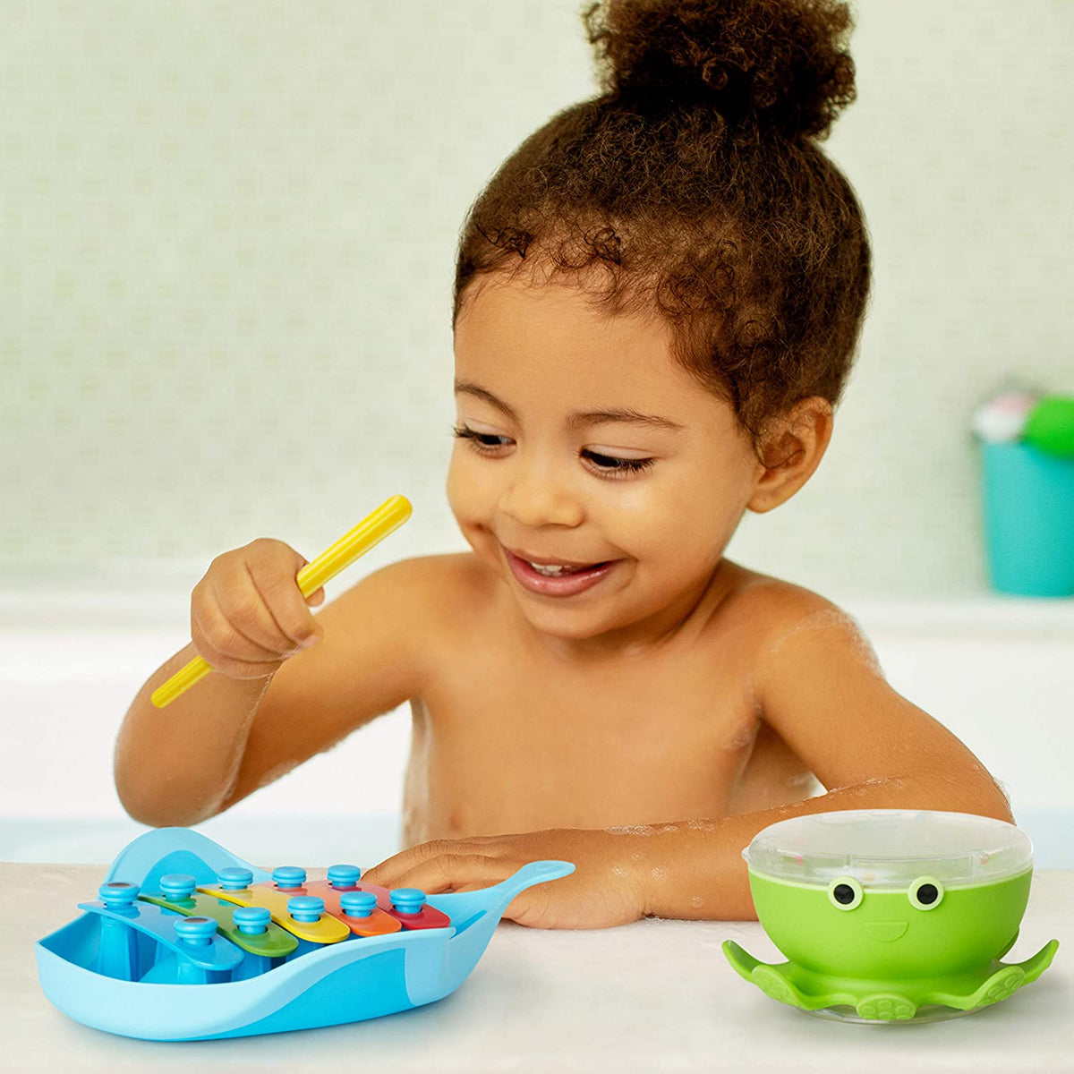 Munchkin Bath Beats Musical Toddler Bath Toy Set, Includes Xylophone, Bath Drum & Shakers