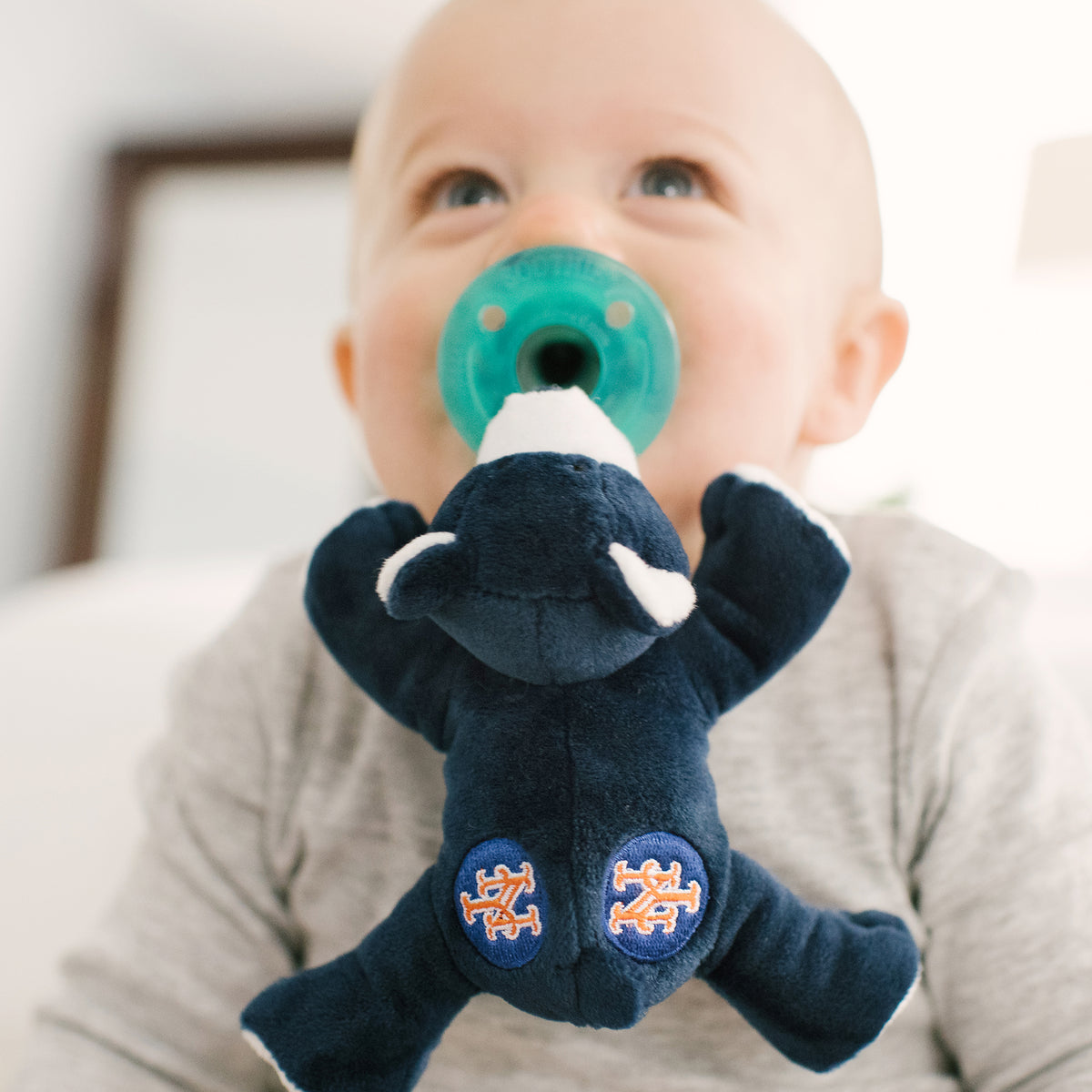 WubbaNub Infant Pacifier - MLB New York Mets Bear