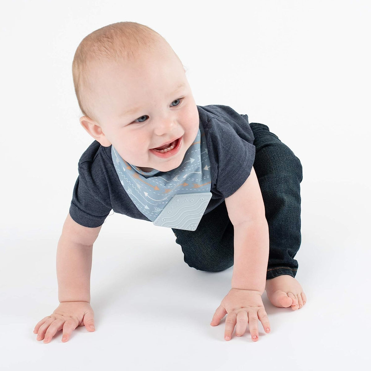 BooginHead Teething Bib and Pacifier Holder Bib, Blue Arrows