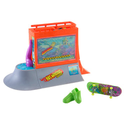 Hot Wheels Skate Tony Hawk Aquarium Skatepark Playset with fingerboard and skate shoes