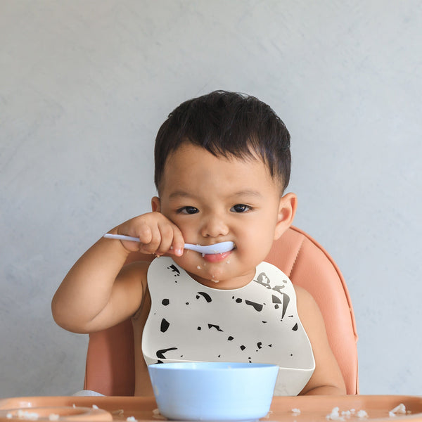 Kushies Soft Silicone Waterproof Bib with catch all pocket, White - view 2