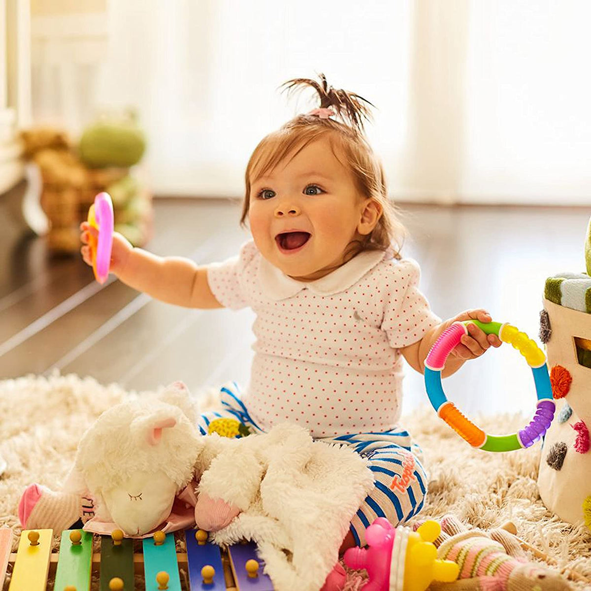 Munchkin Twisty Figure 8 Multi-textured Teether Toy