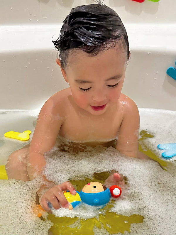 Munchkin Scuba Swimming Toddler Bath Toy